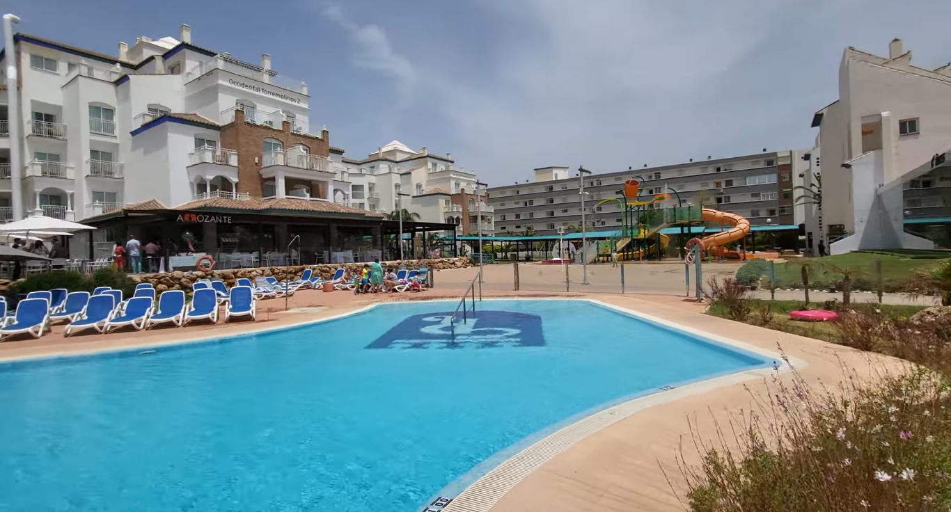 Piscina adultos Occidental Torremolinos - Descubriendo Viajes