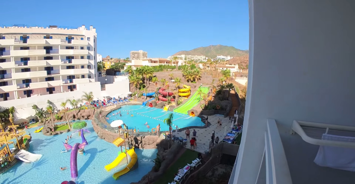 Vista desde el Balcón Globales Hotel Los Patos Park - Descubriendo Viajes