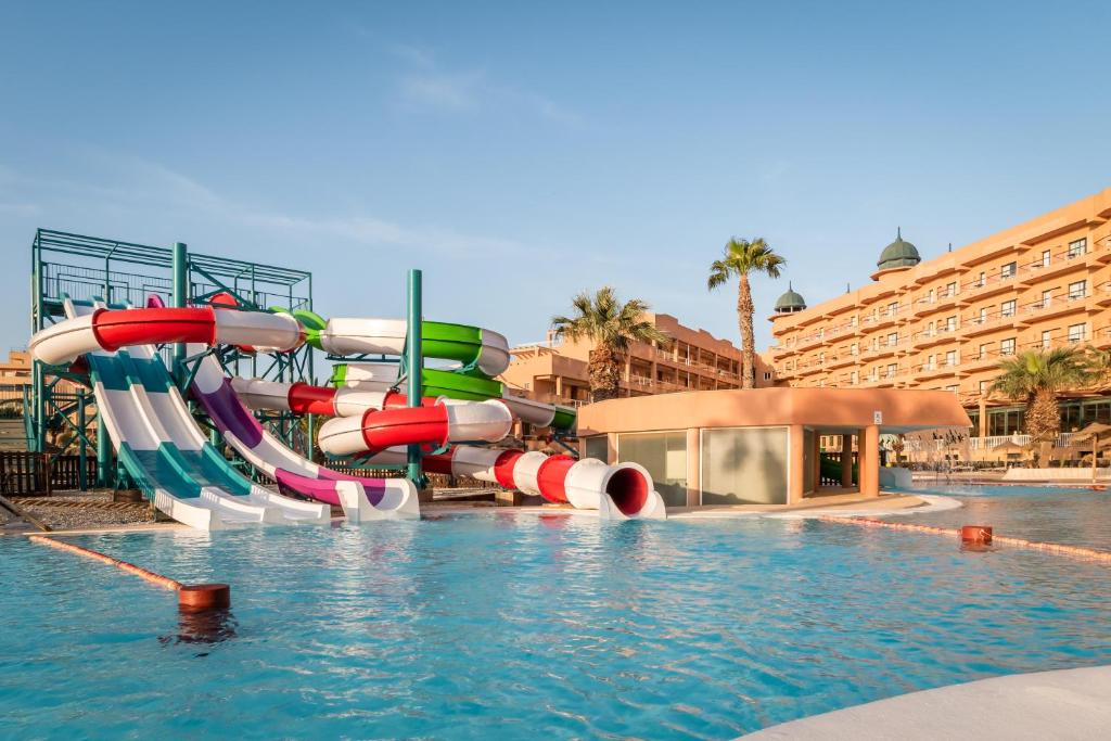 Alegria Colonial Mar - Descubriendo Viajes - piscina con toboganes