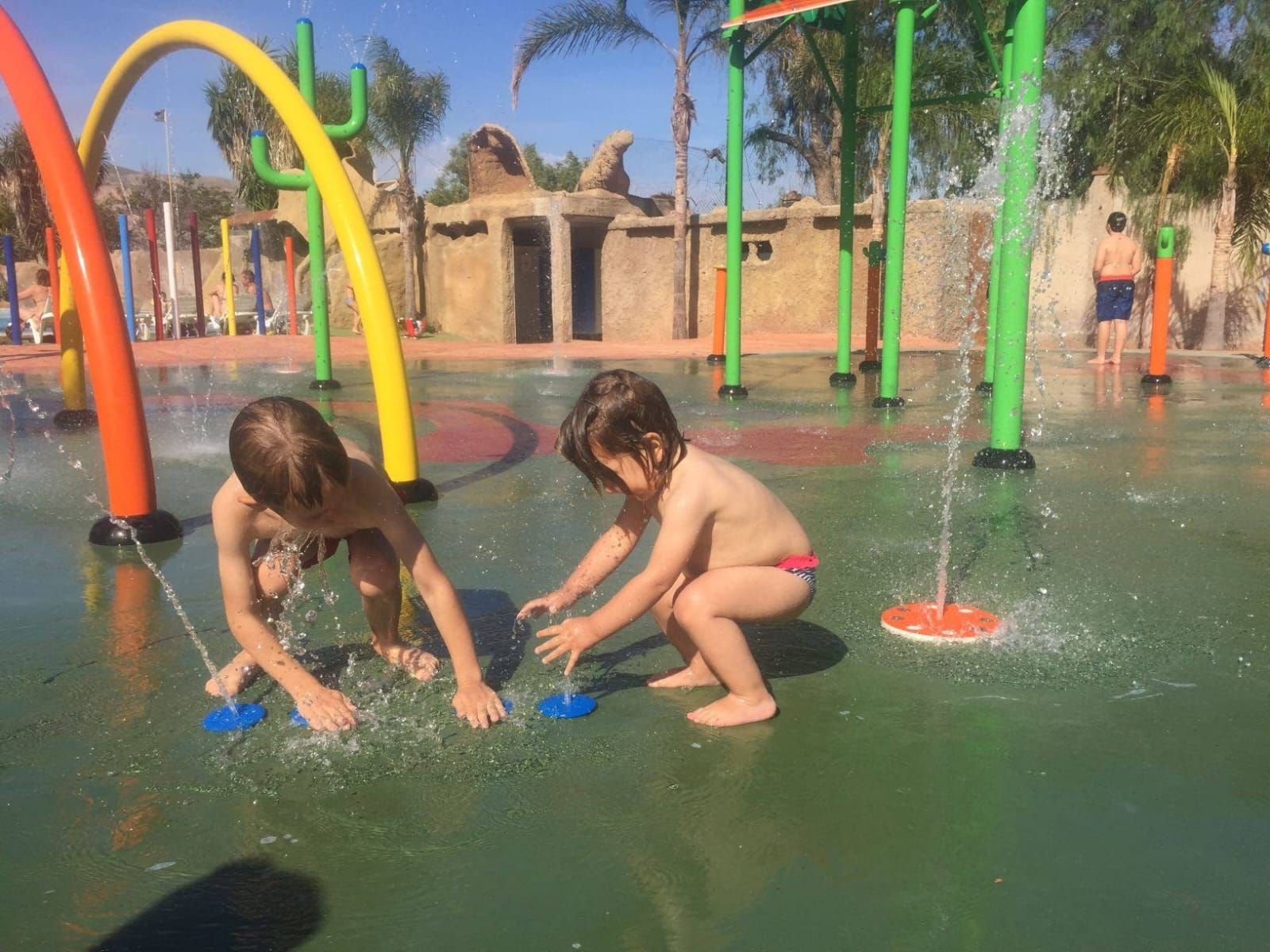 Camping Don Cactus con toboganes - Granada - Descubriendo Viajes