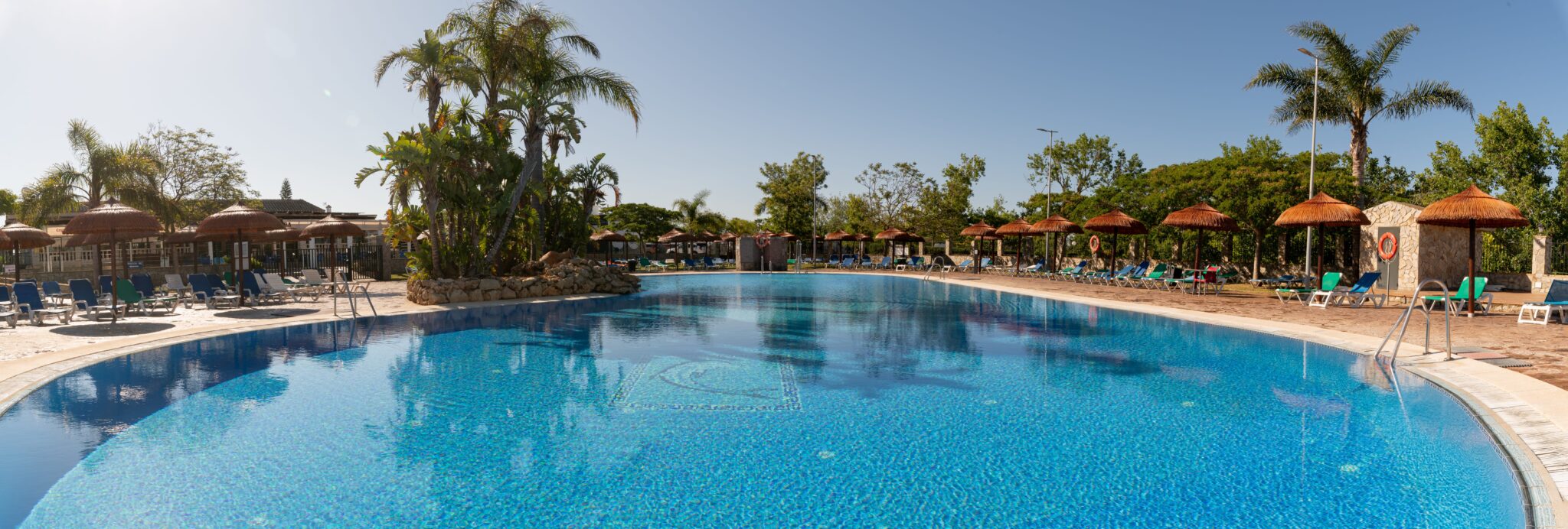 Camping con toboganes en andalucia - conil - descubriendo viajes
