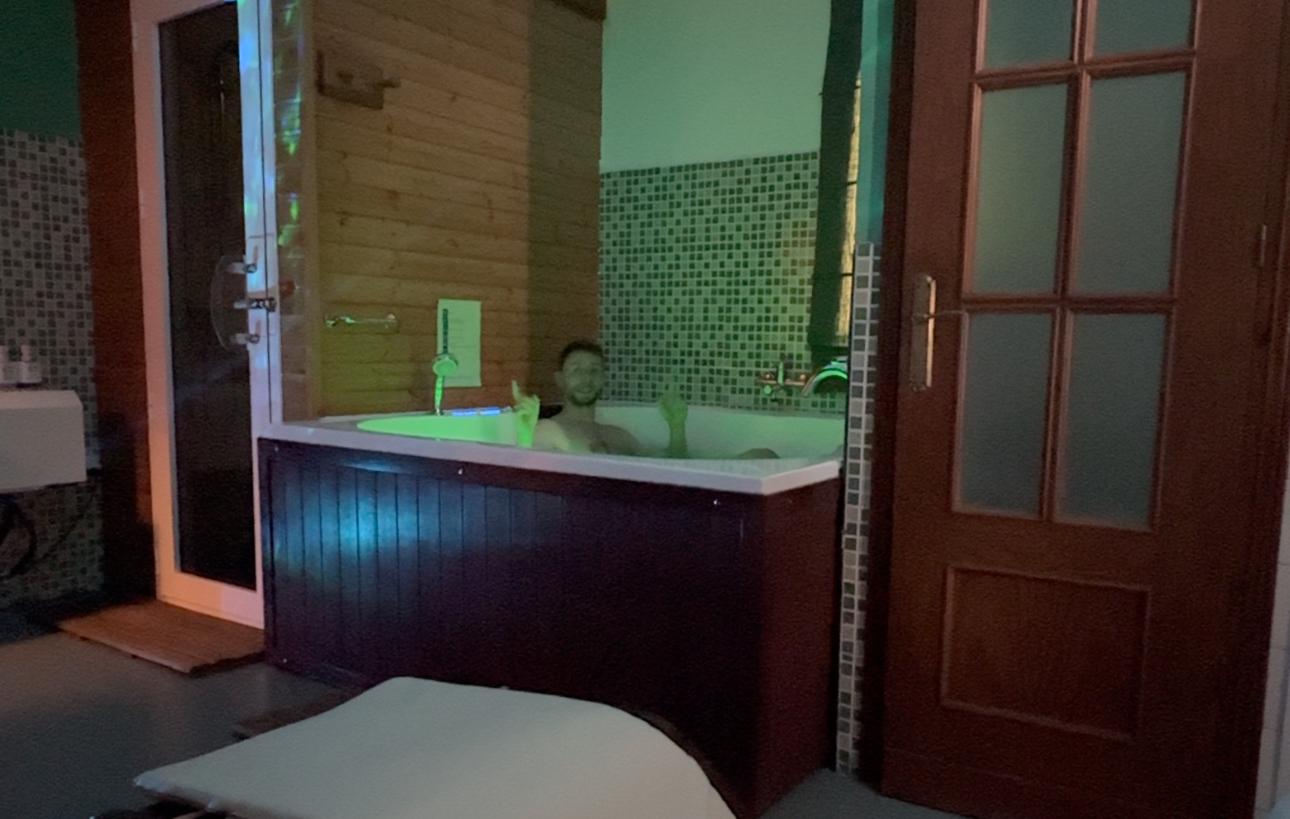 Casa crisol zona de hidromasaje sauna y spa