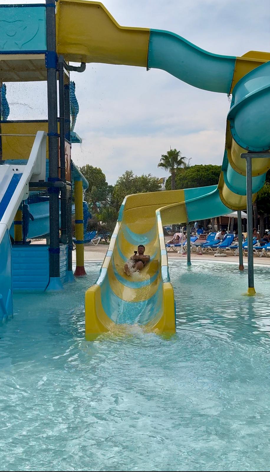 mini aquapark Hotel PlayaCartaya - hotel con toboganes en Huelva - Decubriendo Viajes