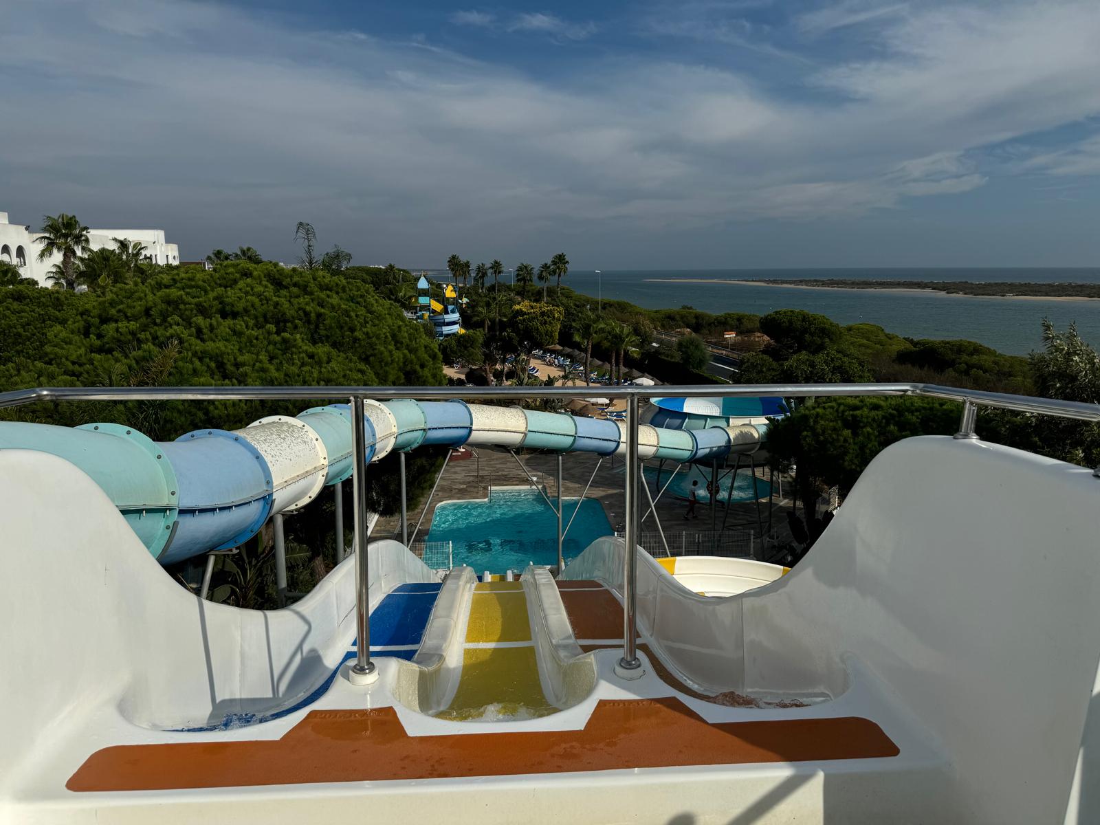 toboganes Hotel PlayaCartaya - hotel con toboganes en Huelva - Decubriendo Viajes