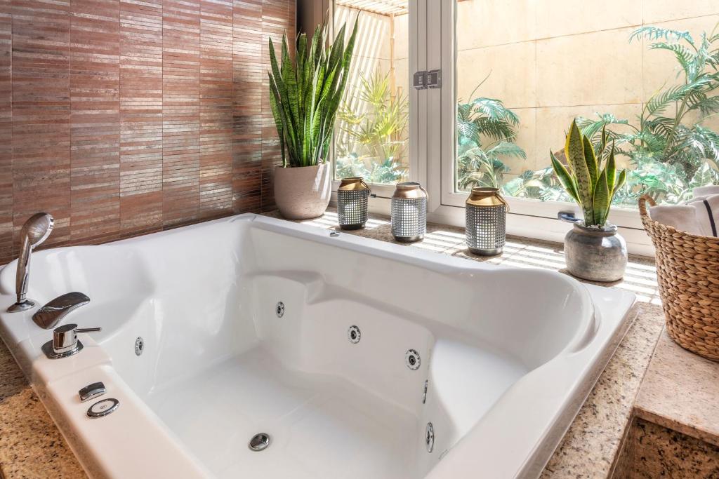Melia Princesa - Suite con Jacuzzi privado - Descubriendo Viajes (1)