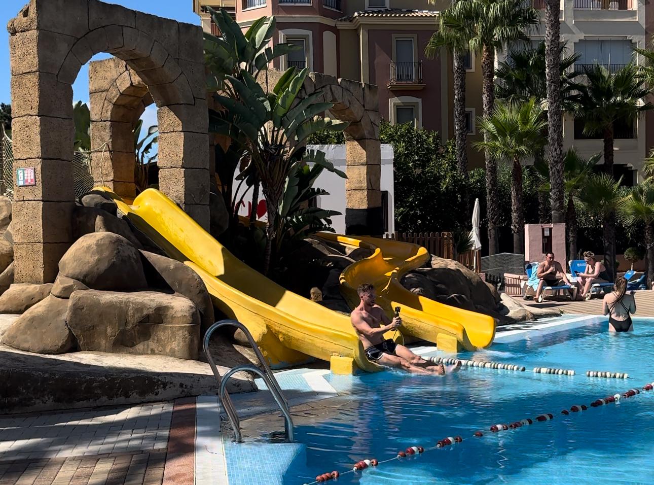 Playacanela hotel - Descubriendo Viajes - Hotel con toboganes (1)