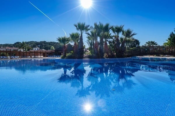 Camping torre de la mora - descubriendo viajes