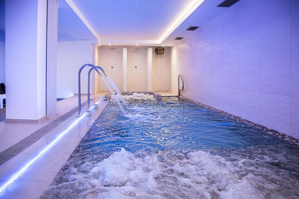 Piscina del Hotel Europa Splash & Spa