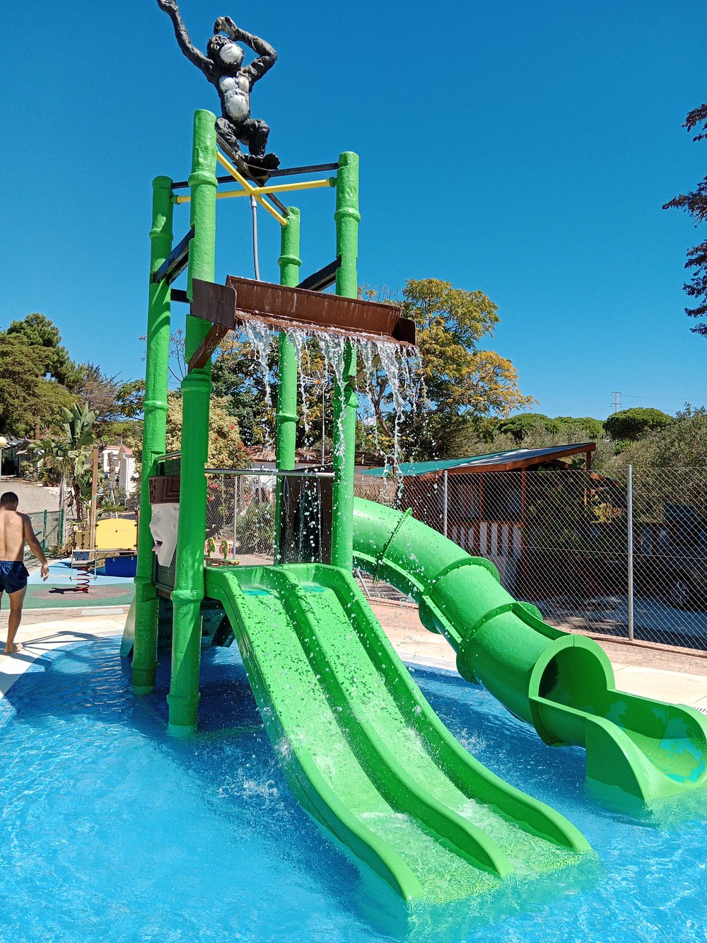 camping-cabopino descubriendo viajes zona de toboganes