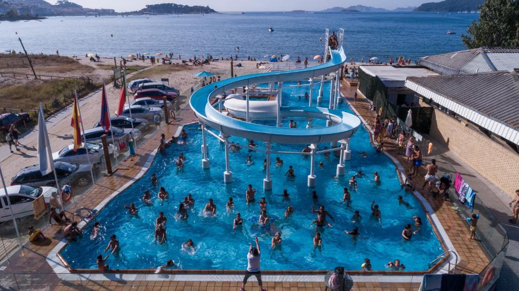 Camping Bayona Playa - Descubriendo Viajes