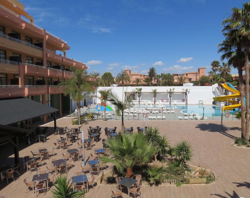 Hotel Advise Reina Almería - Descubriendo Viajes