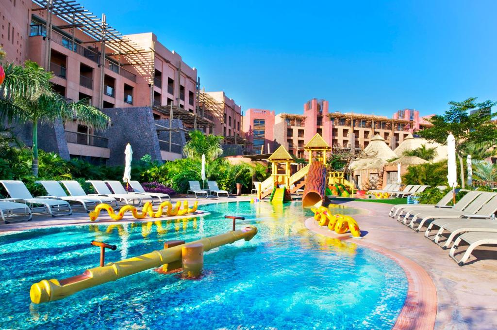 Zona infantil de la piscina del Lopesan Baobab Resort