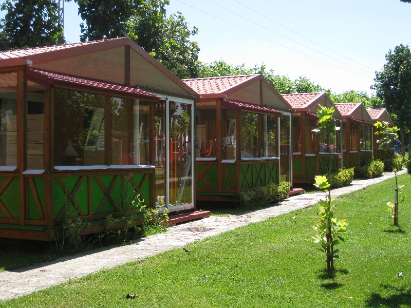 Bungalows de madera del Camping Virgen del Mar