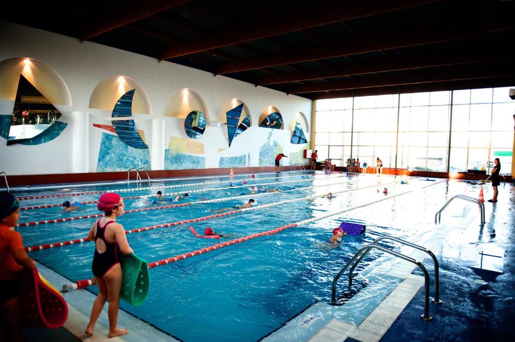 Piscina olímpica cubierta del Hotel Torresport Spa