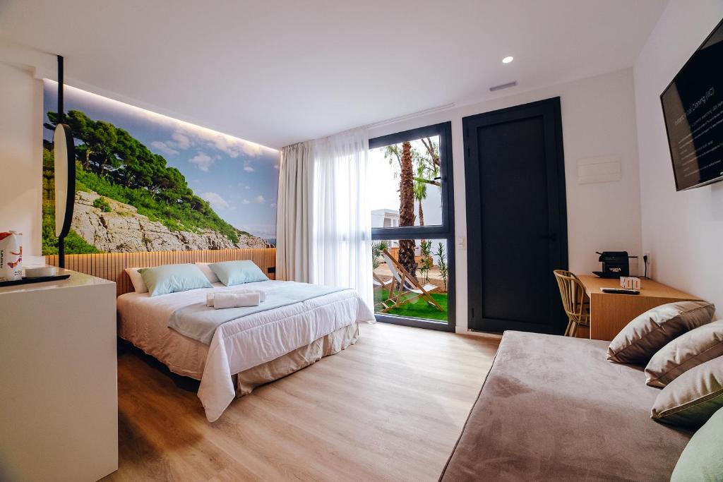 Zonas verdes del resort Alannia