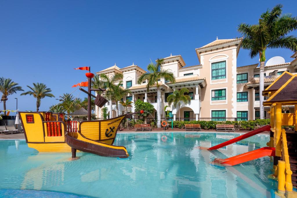 grand-melia-palacio-de-isora-3