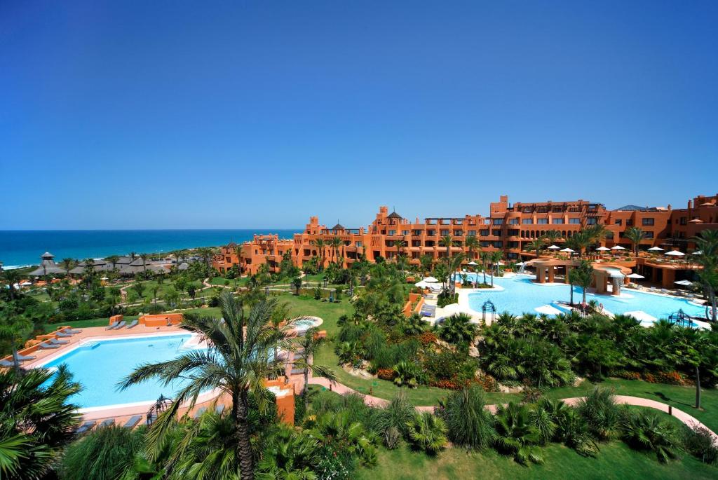 royal hideaway sancti petri - descubriendo viajes