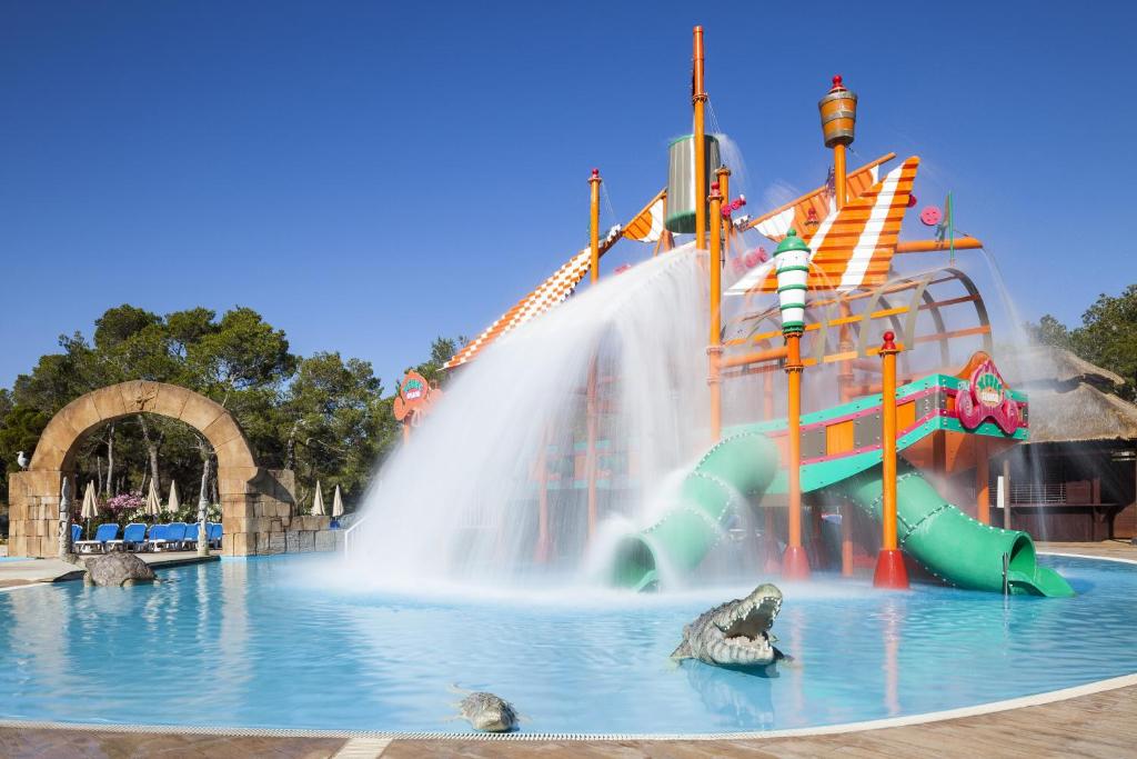 Invisa Hotel Club Cala Blanca - descubriendo viajes 2