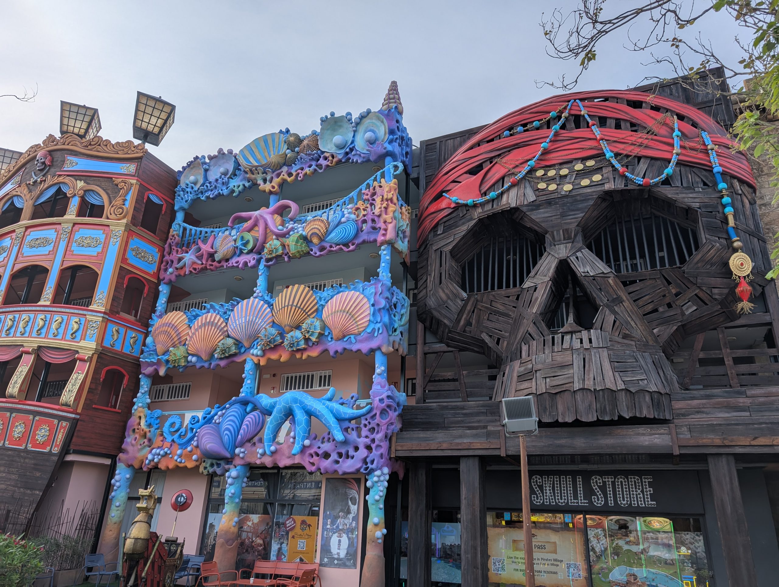 Pirates Village - fachada tematica Descubriendo viajes (19)