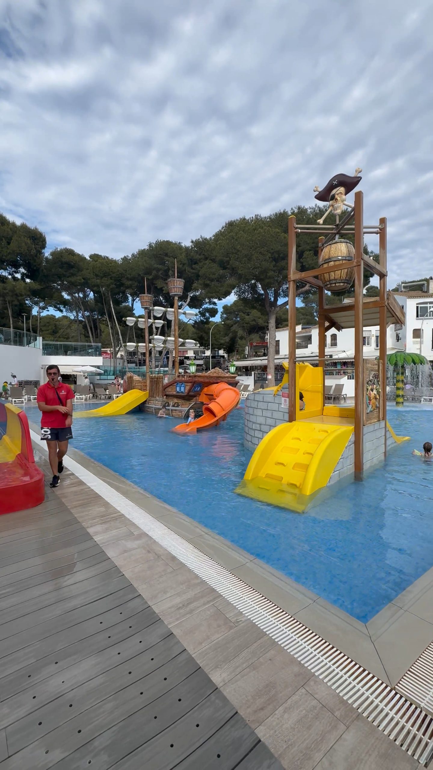 Chapoteo Best Cap Salou - Descubriendo Viajes