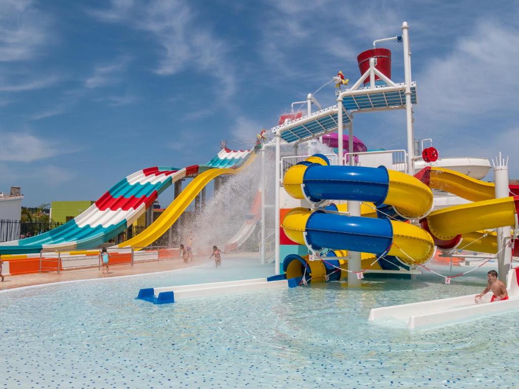 Golden taurus aquapark - descubriendo viajes