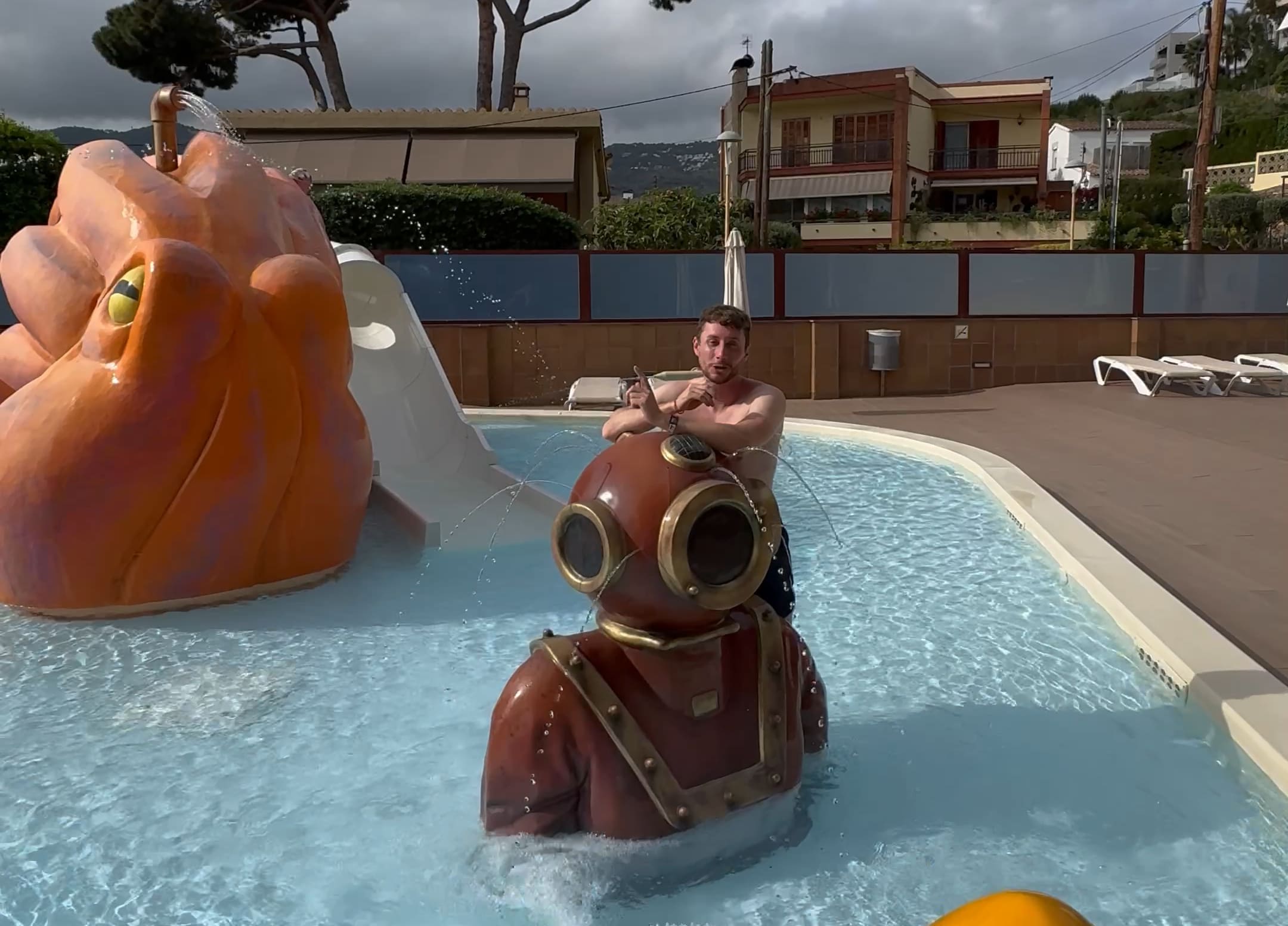 Piscina Infantil Htop Calella - Descubriendo viaje (1)