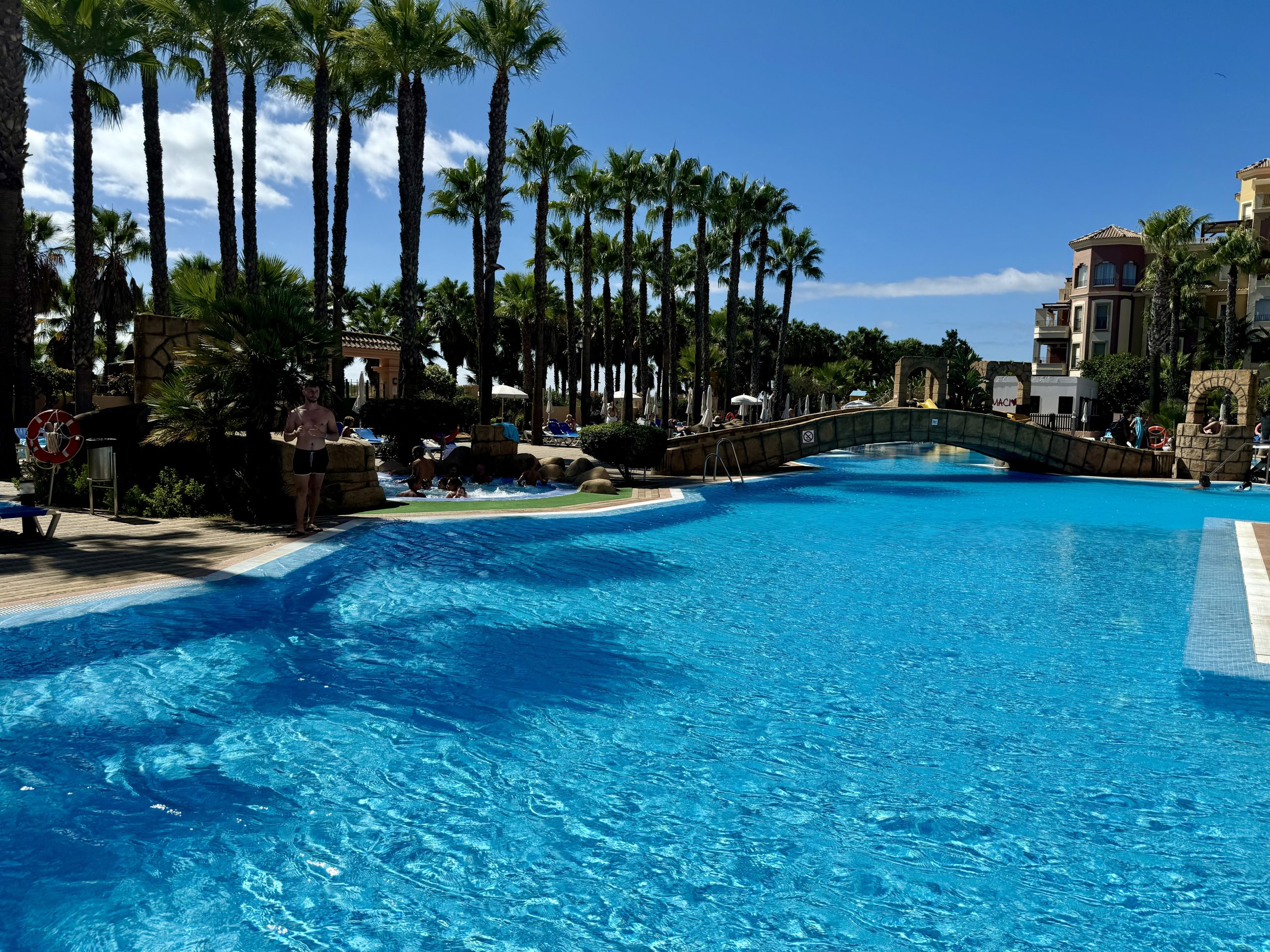 Piscina Playa Marina - Descubriendo Viajes