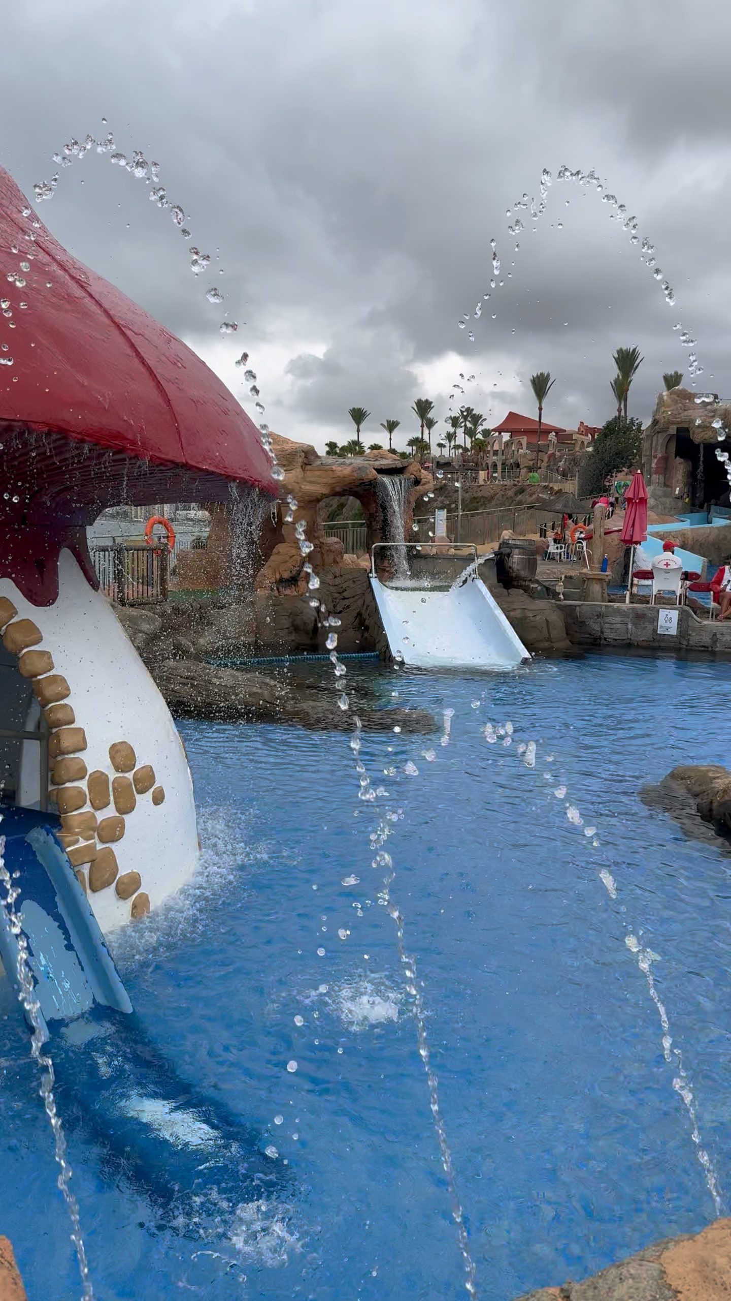 Toboganes Barco Holiday world - Descubriendo viaje