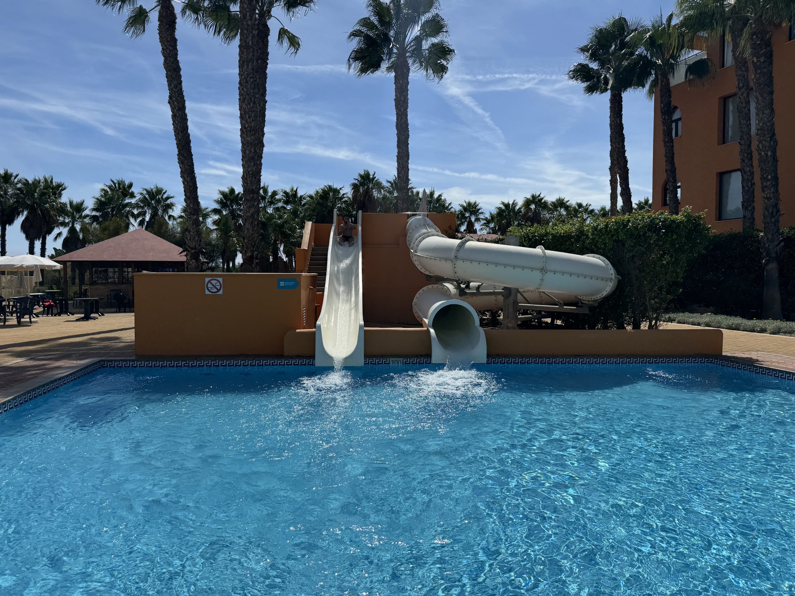 toboganes Playa Marina - descubriendo Viajes