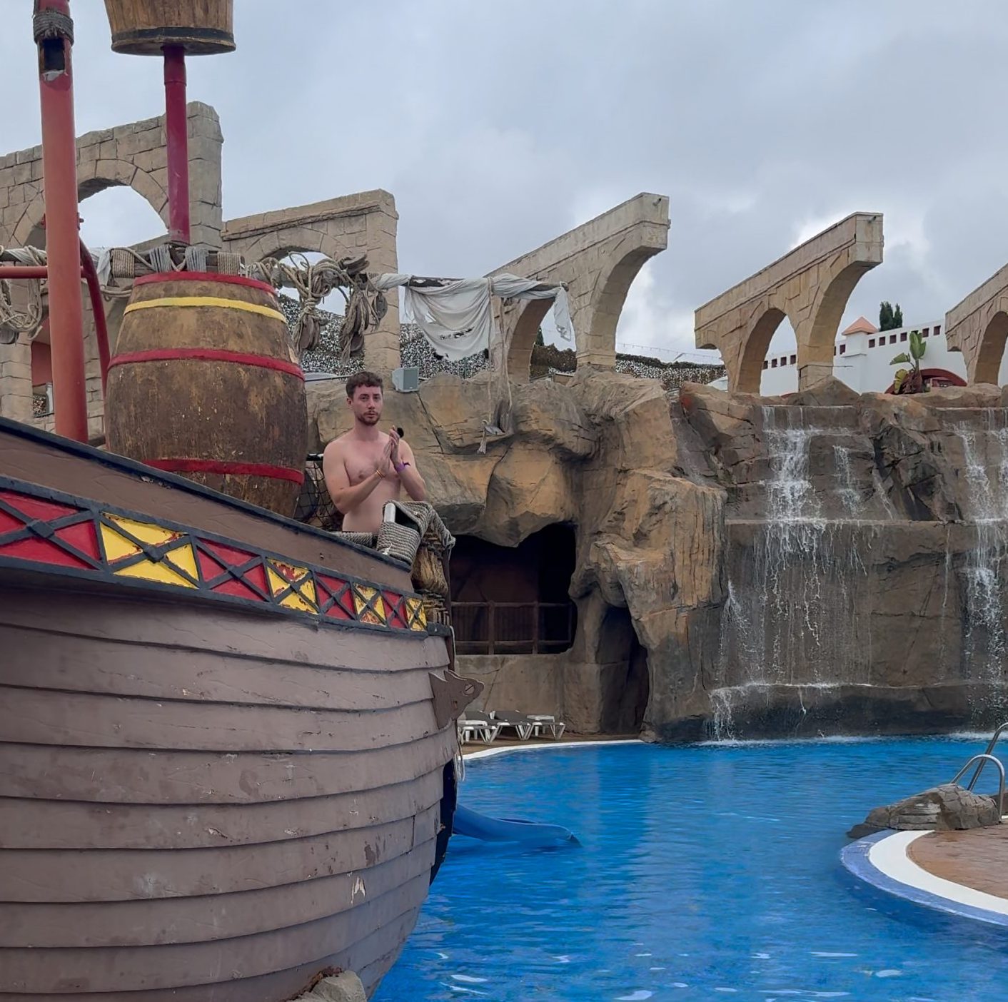Barco Holiday world - descubriendo viajes