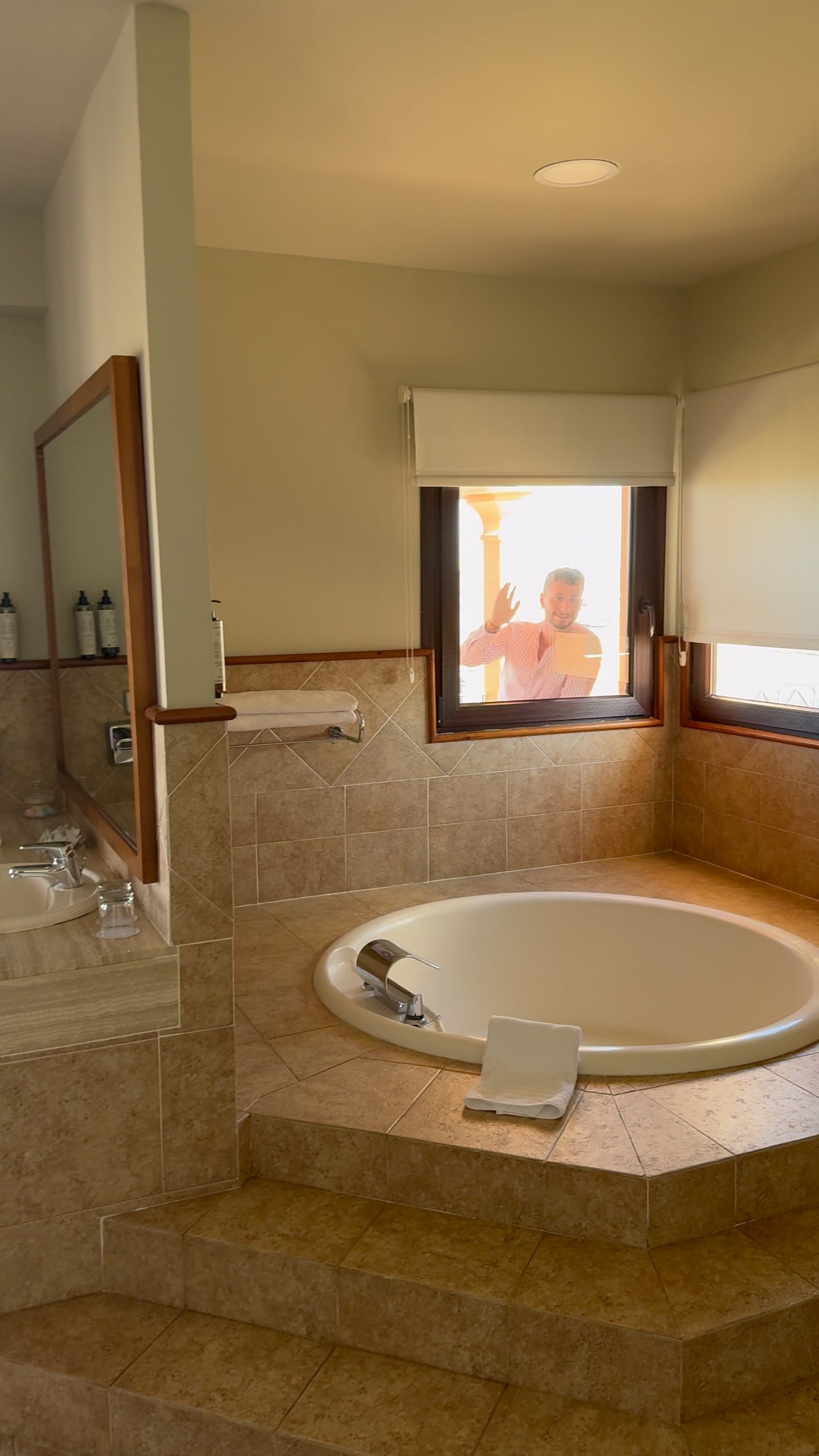 Jacuzzi Playa Canela - Descubriendo Viajes