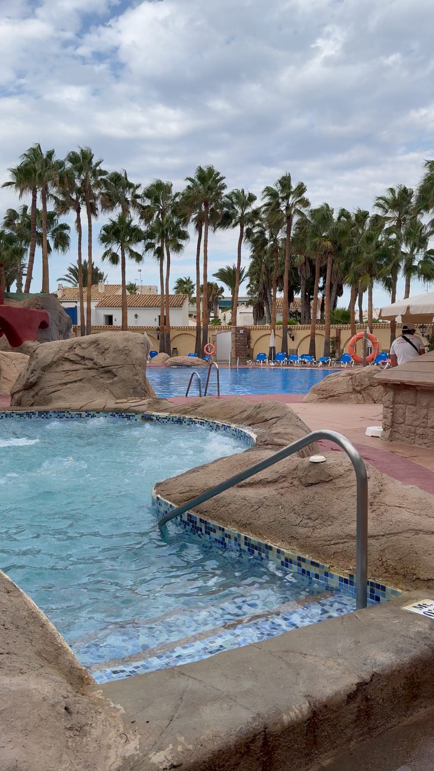 Jacuzzi Playa Sol - Descubriendo Viajes