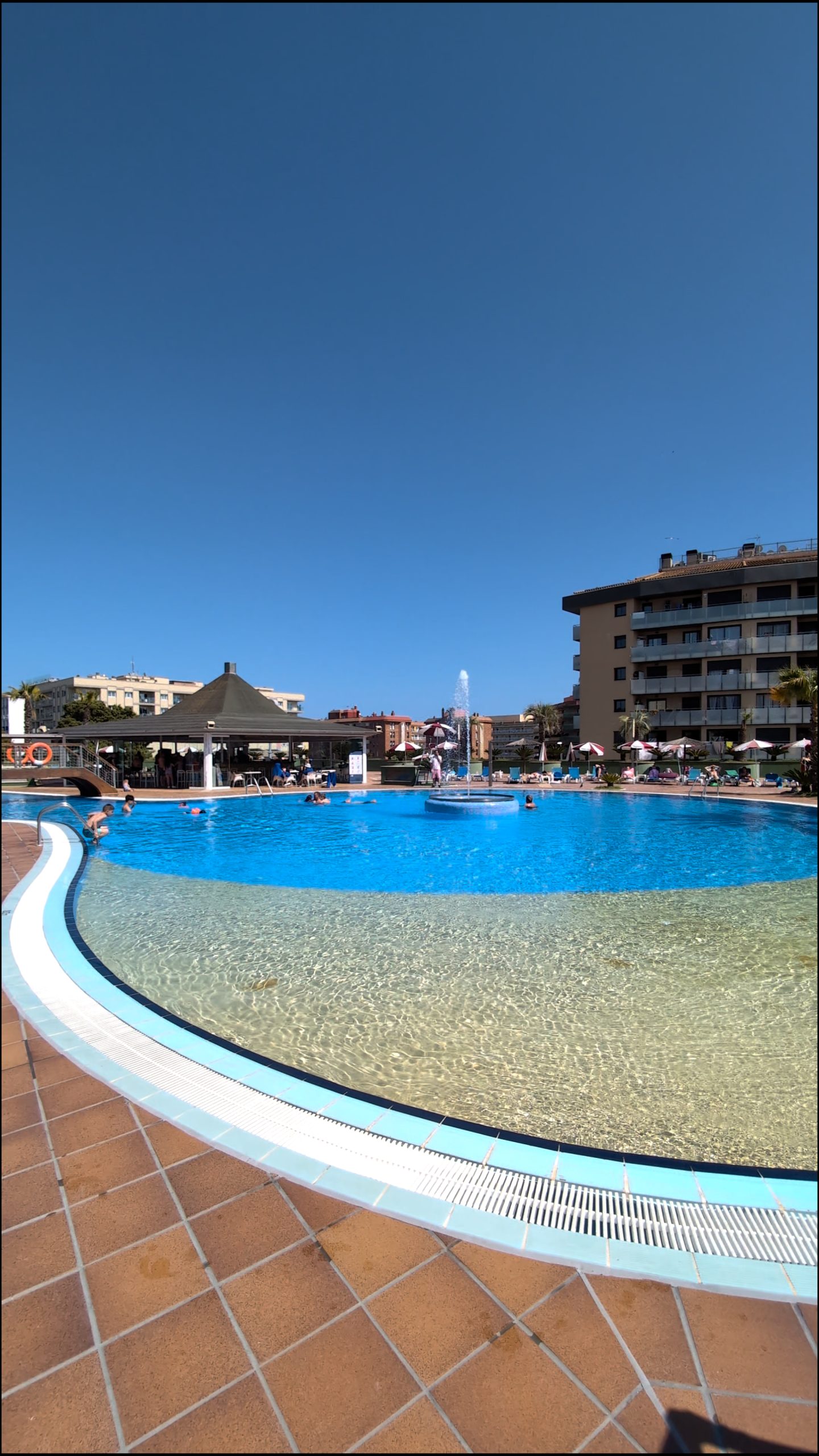 Piscina Costa Encantada - Descubriendo Viajes