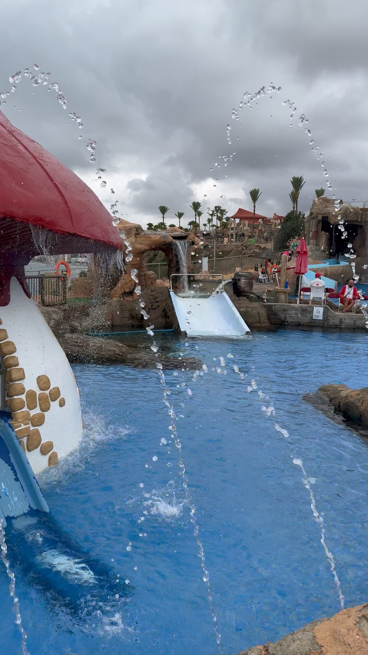 Toboganes Holiday world - descubriendo viajes