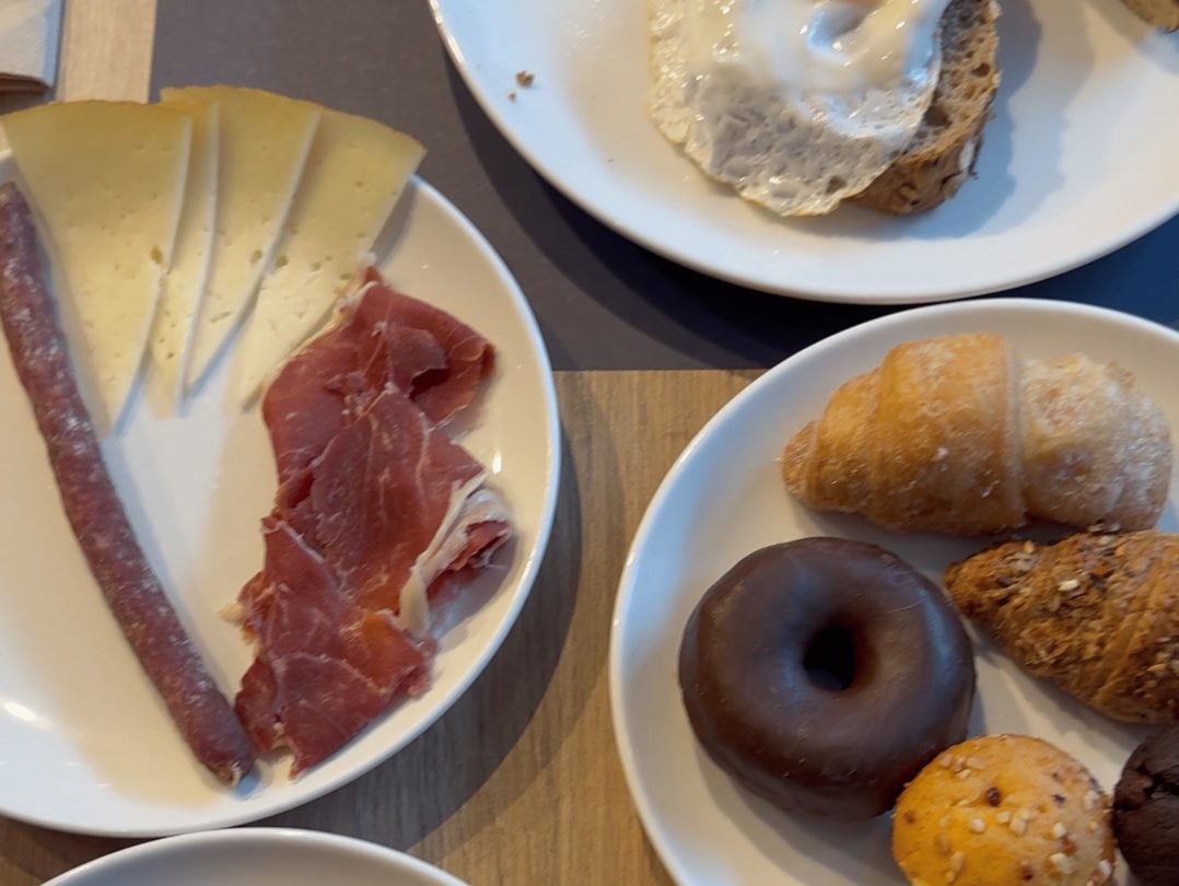 comida hotel lazure - descubriendo viajes
