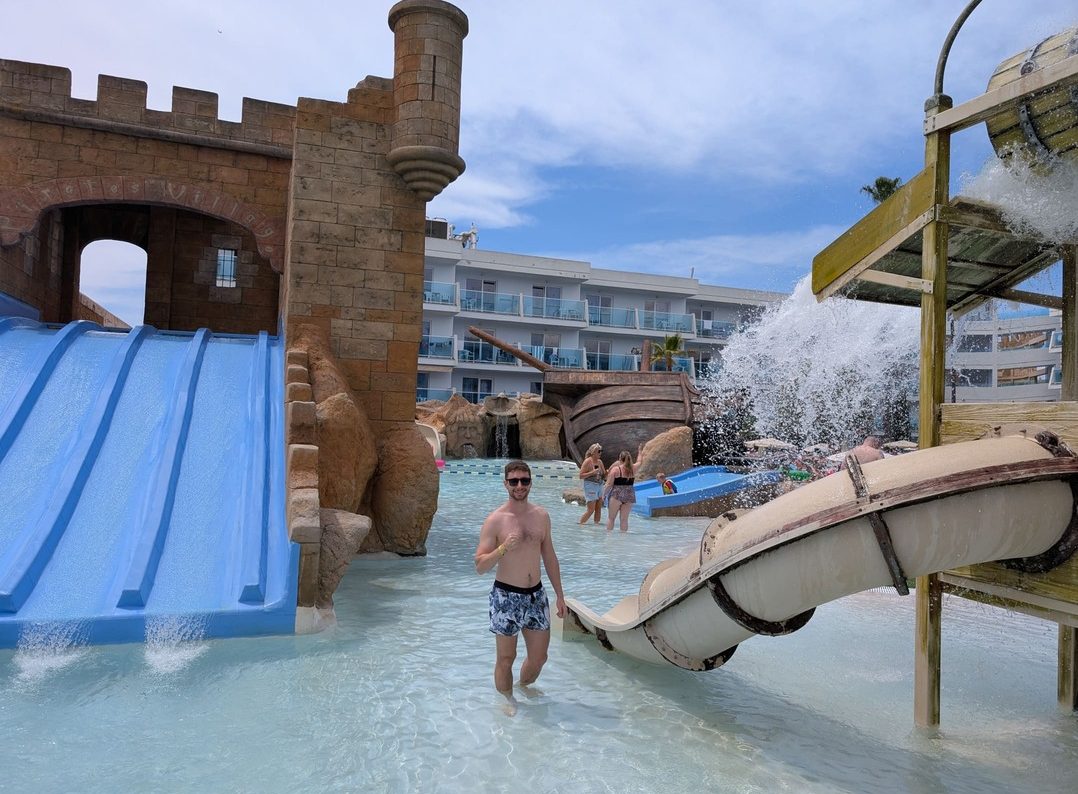 piscina 4 piratesvillage - descubriendo viajes