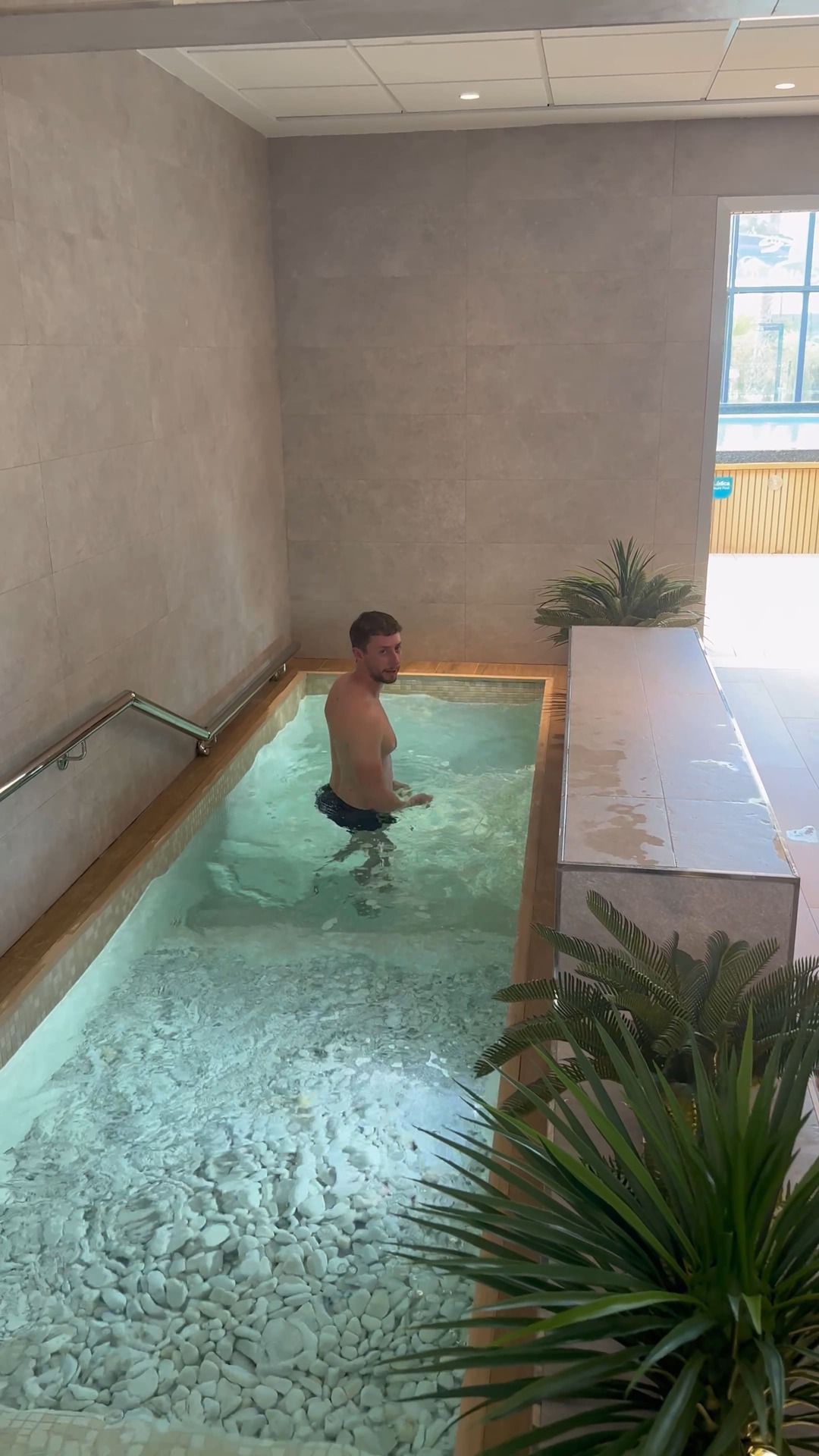 piscina interior devesa 2- descubriendo viajes