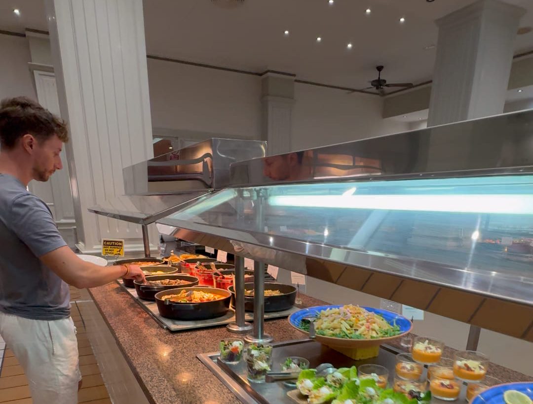 buffet playa capricho - descubriendo viajes