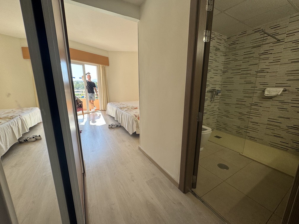 habitacion alone 2 - descubriendo viajes