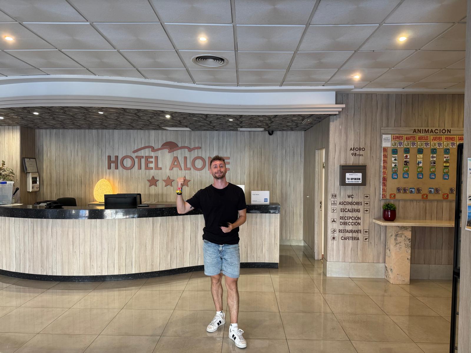 hotel alone 2 - descubriendo viajes