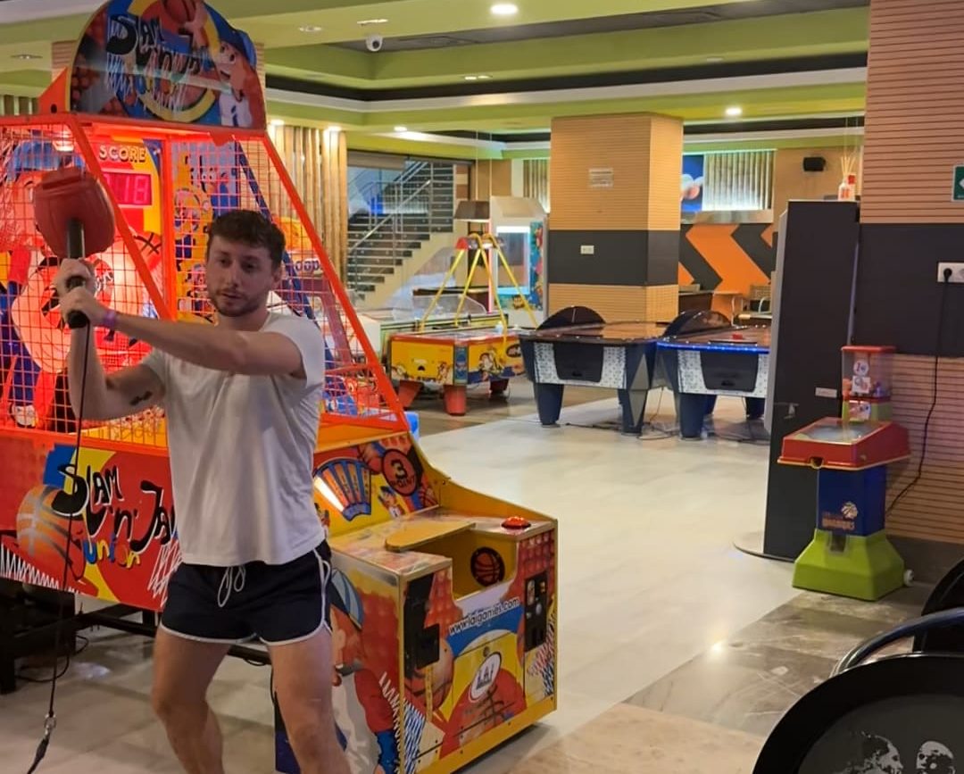 juegos holiday world - descubriendo viajes