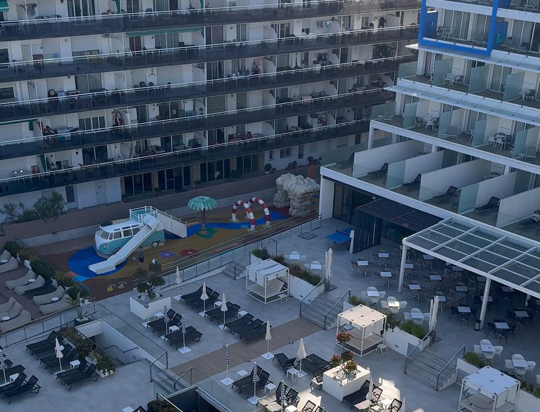 l'azure hotel 2 - descubriendo viajes