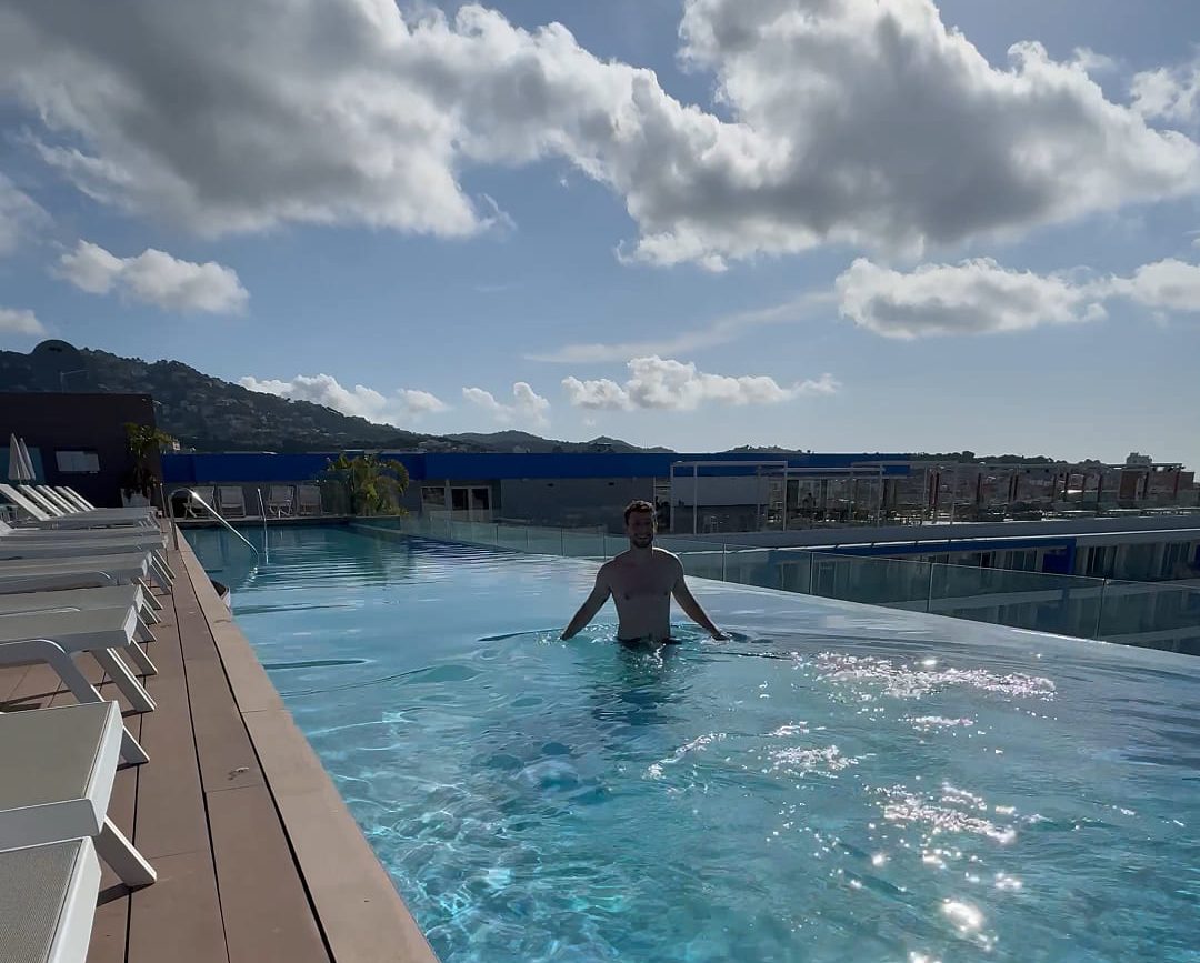 piscina lazure - descubriendo viajes