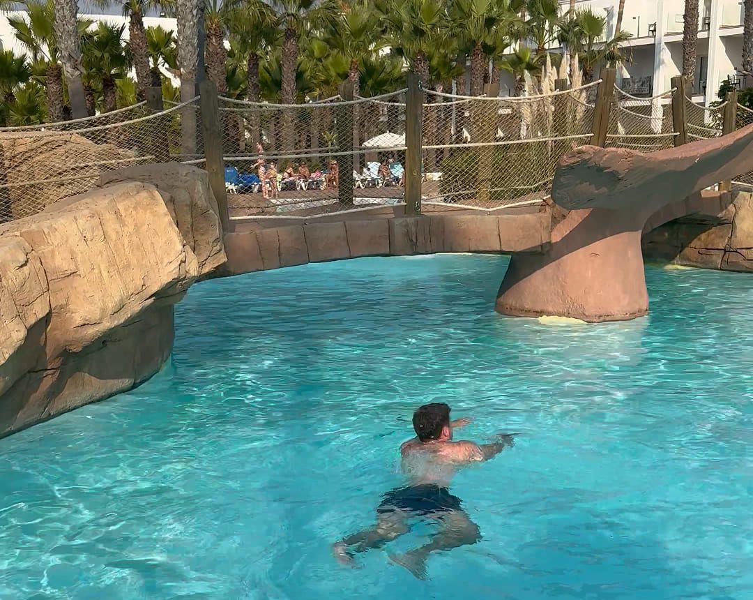 piscina playa ballena - descubriendo viajes