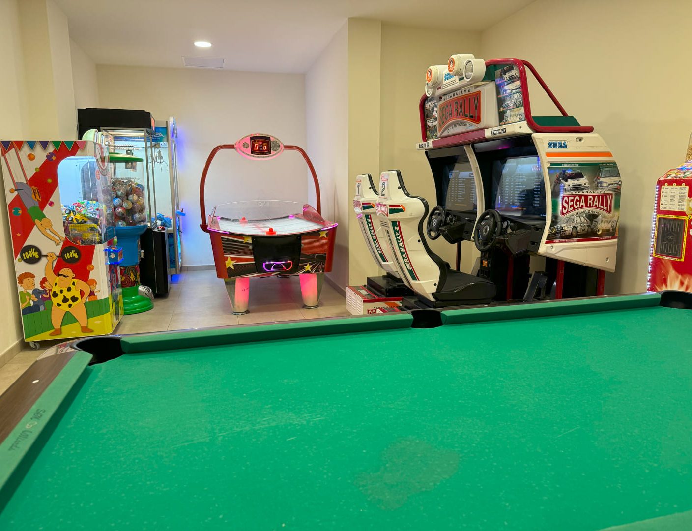 sala de juegos - descubriendo viajes