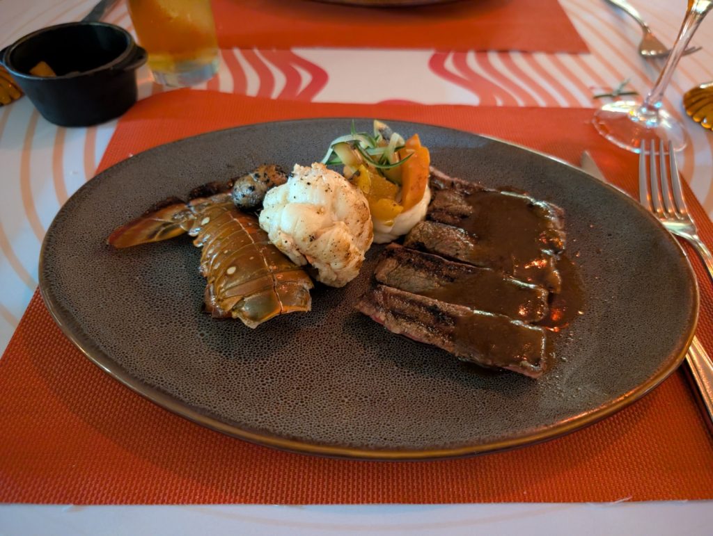 Hotel Temptation comida del restaurante - descubriendo viajes