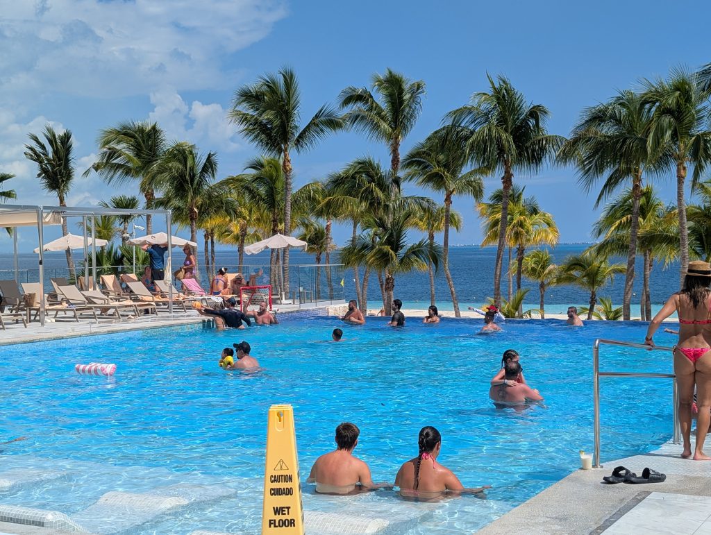 RIU Caribe - Hotel para adultos mas completo de Cancún - Descubriendo Viajes (2)