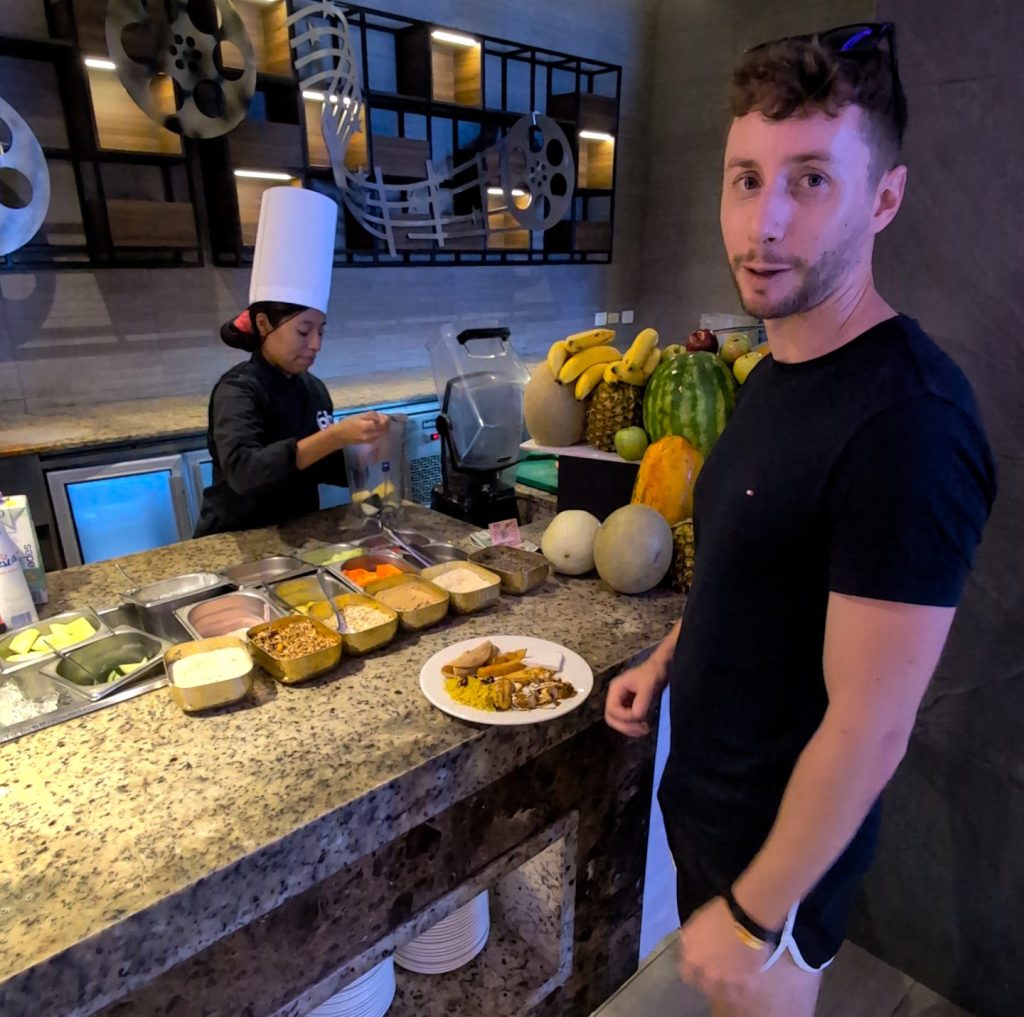 Puesto de Smoothies en el desayuno - Planet hollywood Cancún