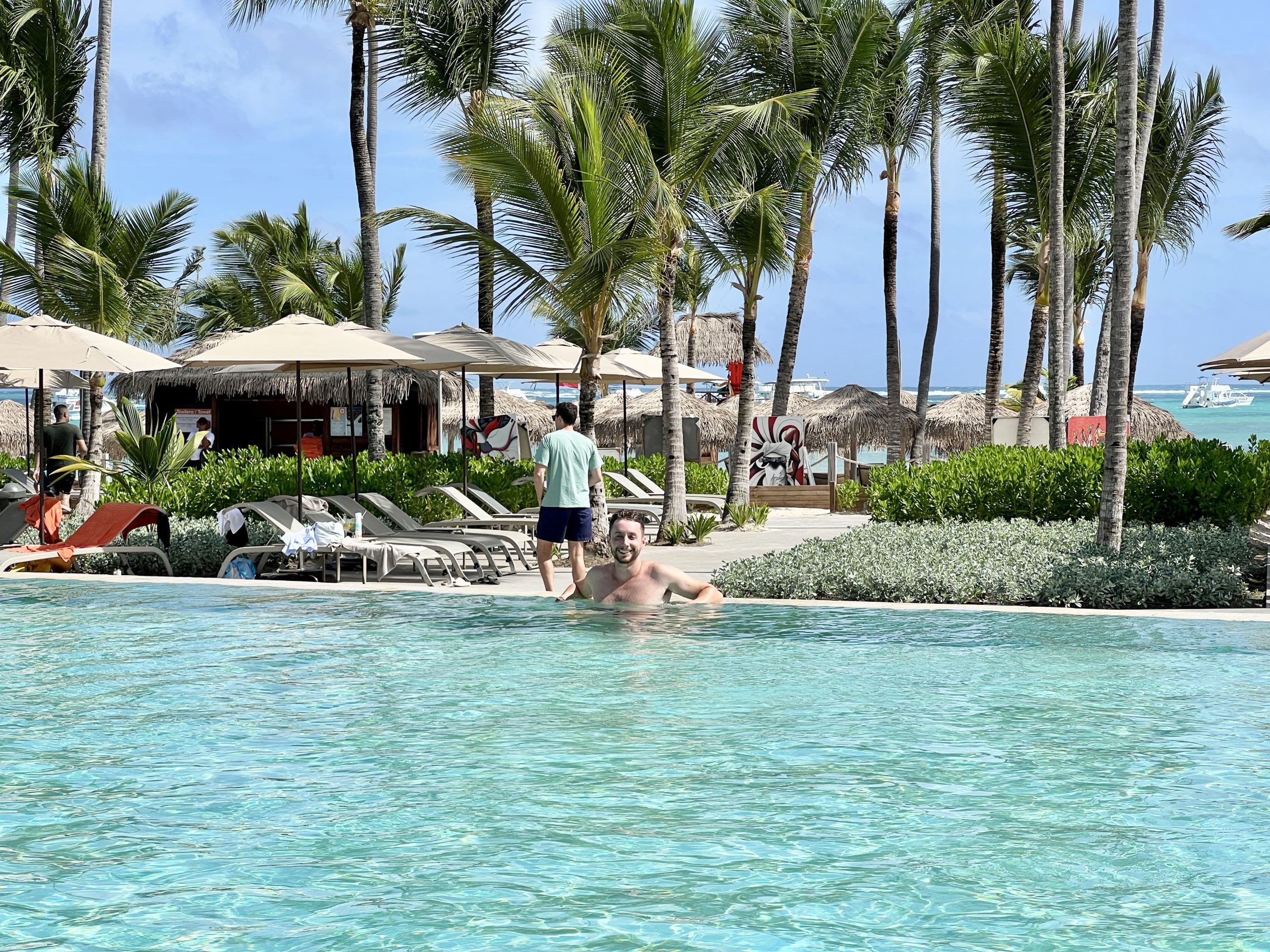 Lopesan Costa Bavaro infinity pool