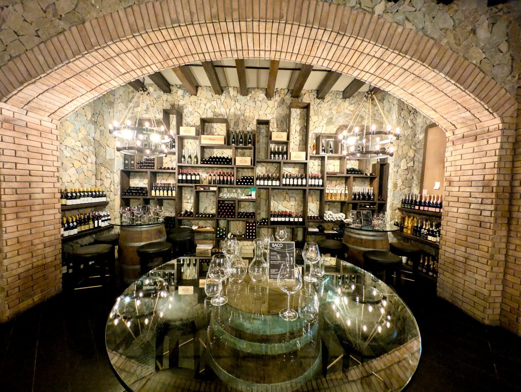 Lopesan Bávaro Wine Shop - Discovering Stays